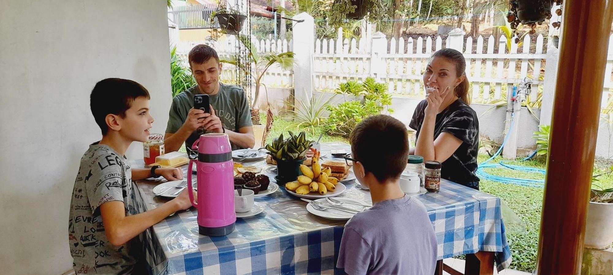 Le Meridien Bnb For Foreign Travelers Negombo Kültér fotó